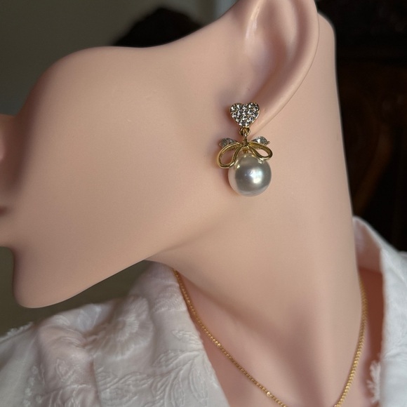 Gold Bow Pearl Earrings - Picture 3 of 3